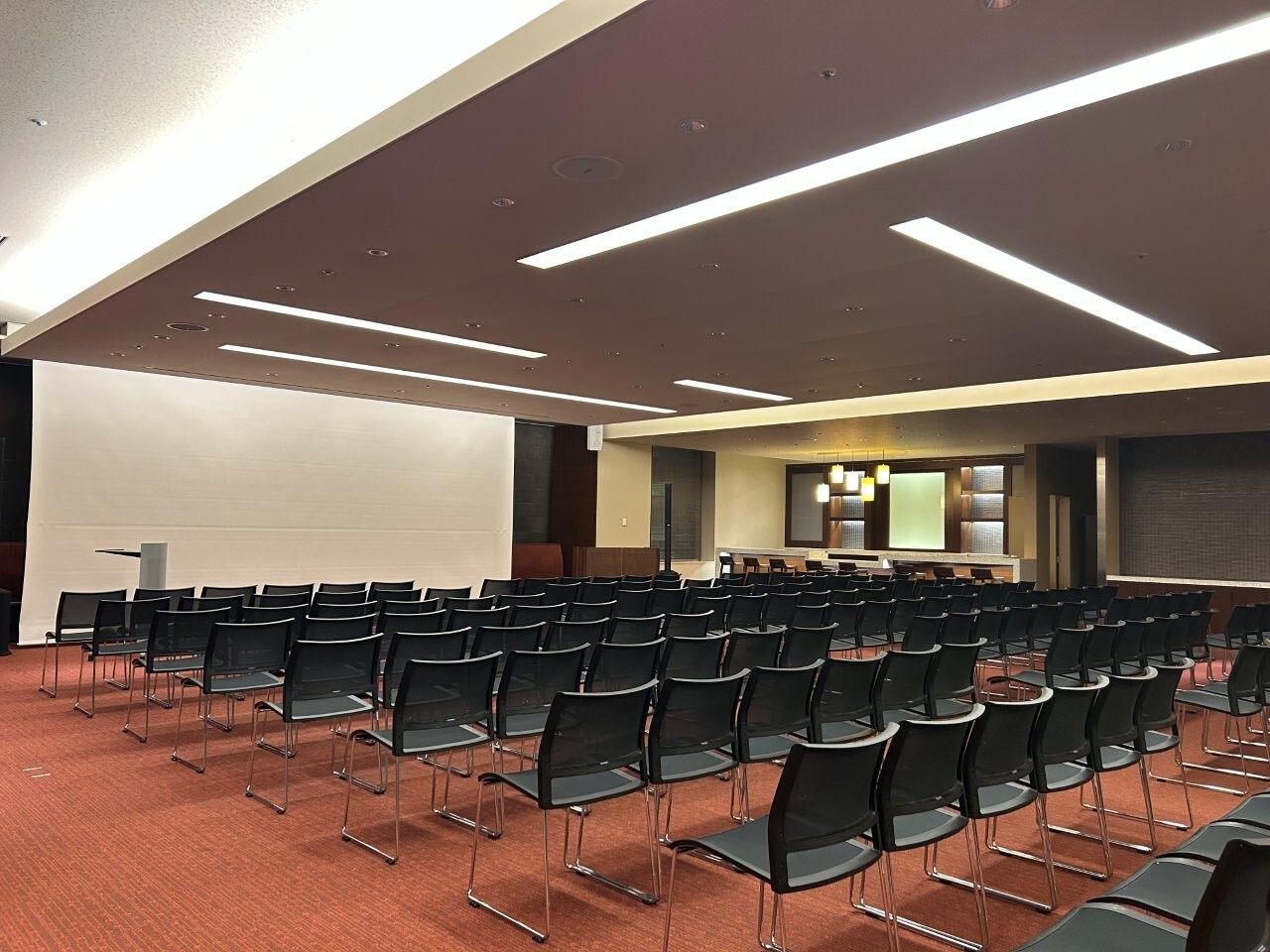 レセプションルーム1 シアター形式 01