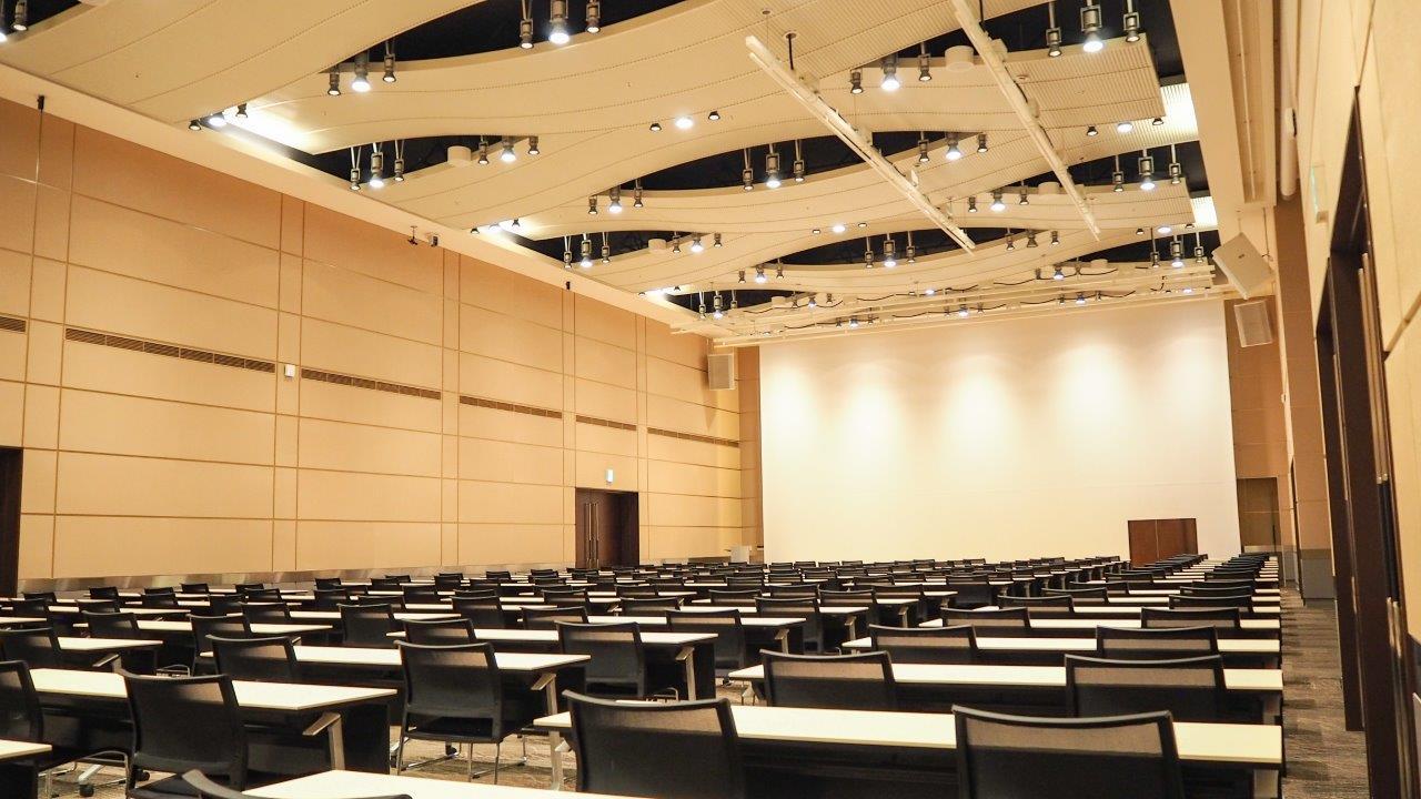 ホール シアター形式 04