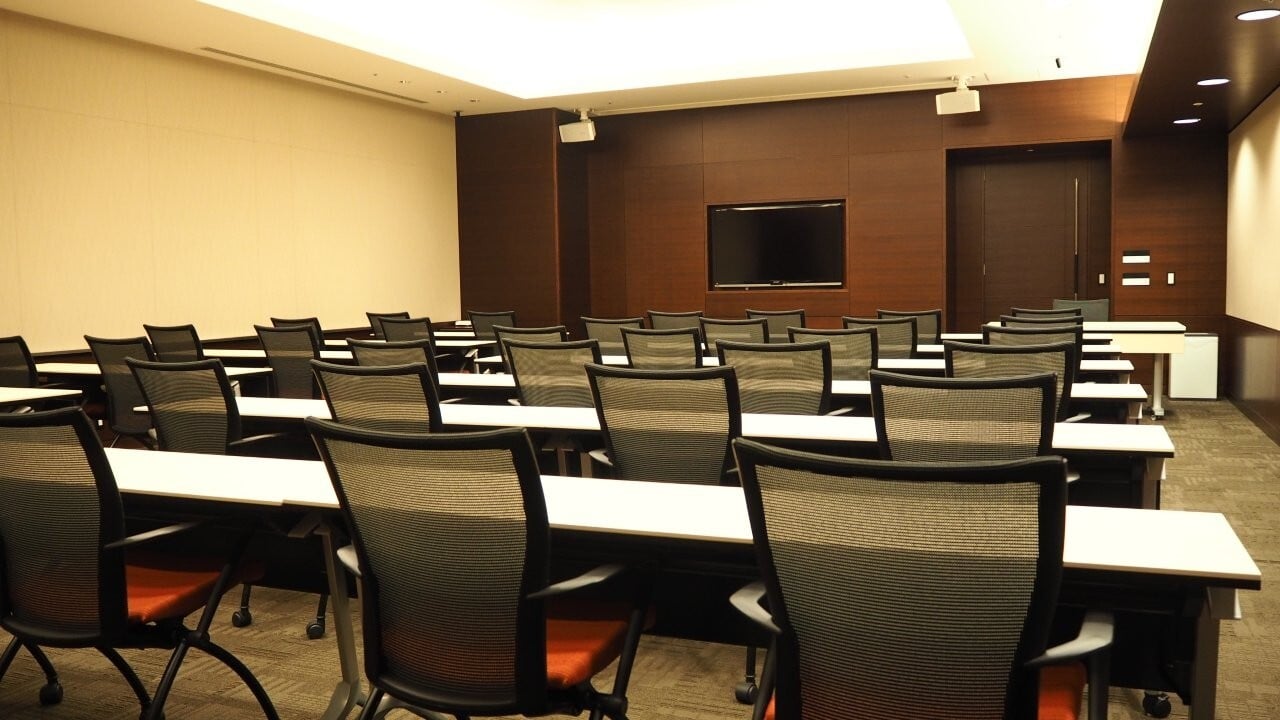 スクール形式(2名掛け)│ボードルーム