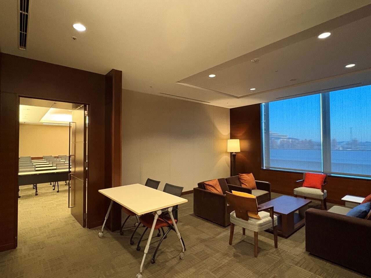 前室│ボードルーム