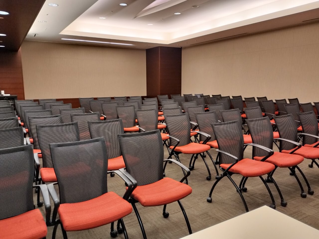 シアター形式│ボードルーム