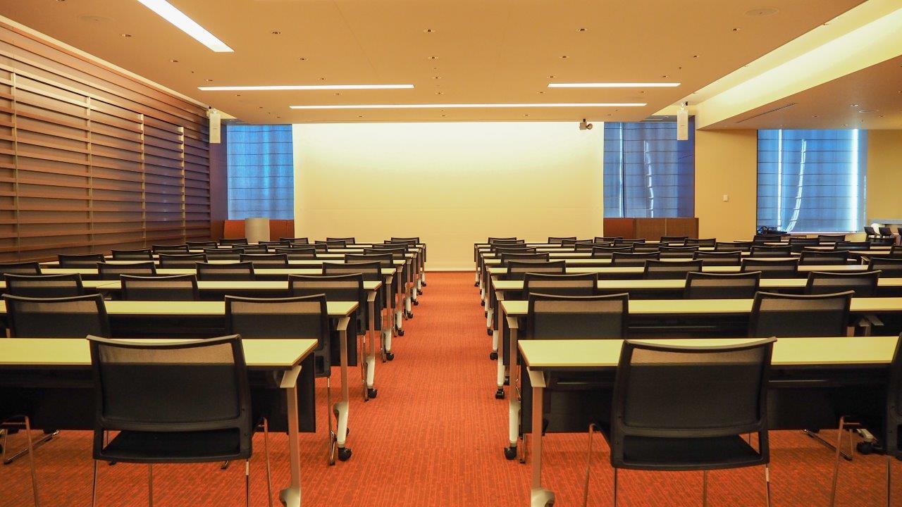 スクール形式(2名掛け)│レセプションルーム1