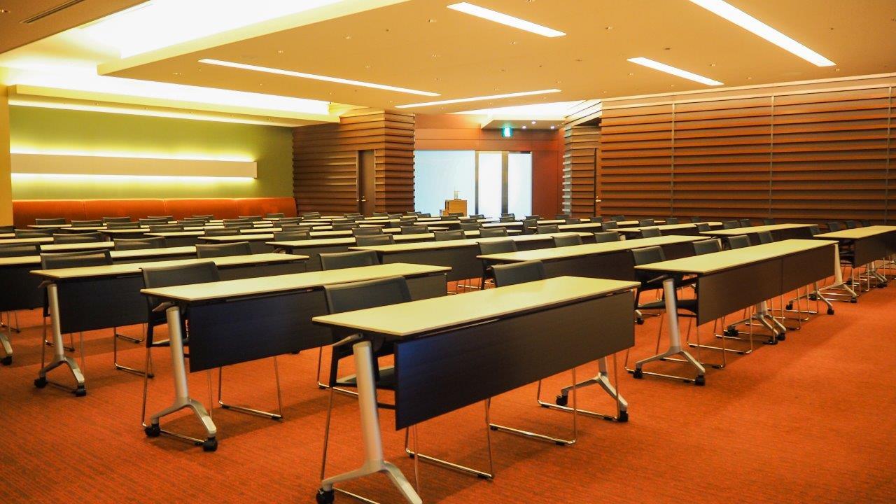 スクール形式(2名掛け)│レセプションルーム1