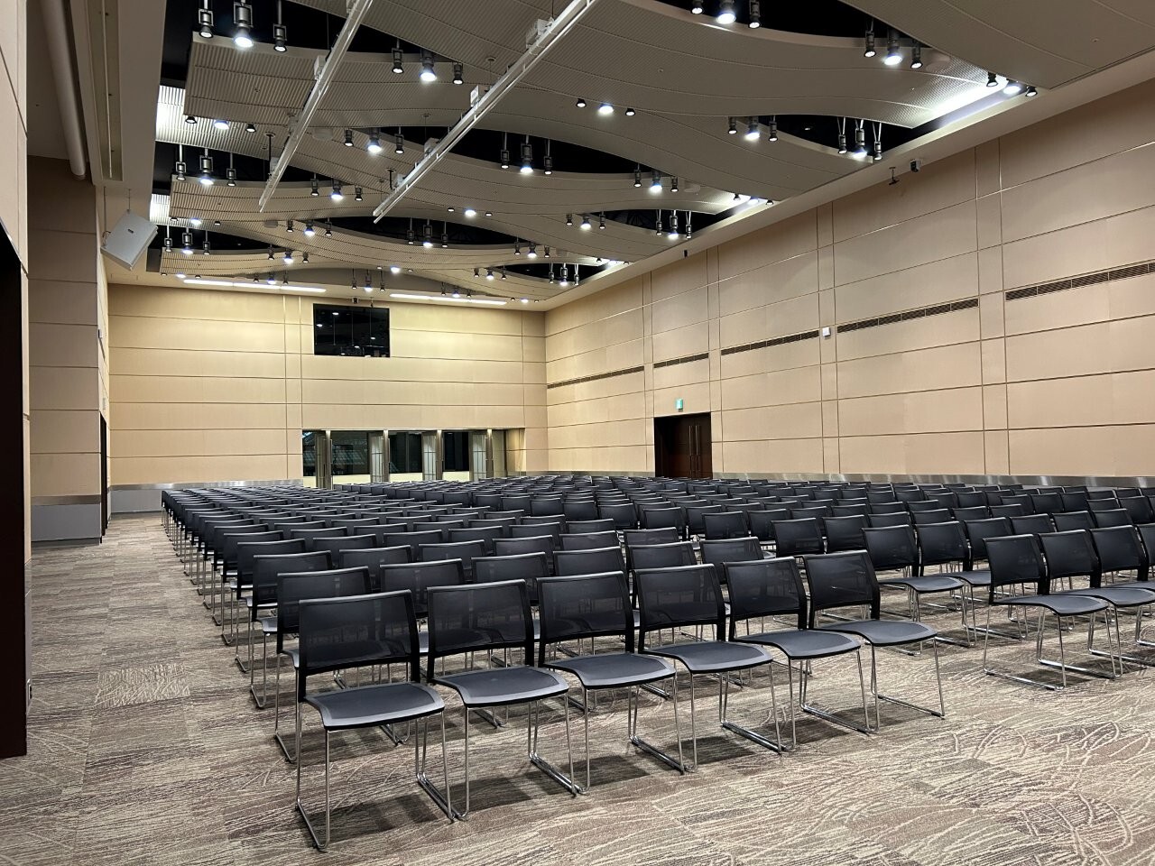 シアター形式│ホールA