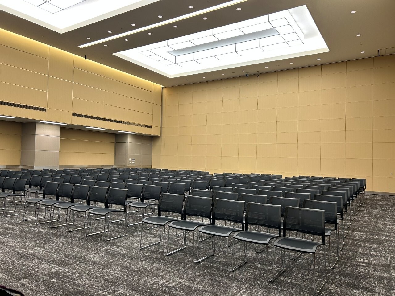 シアター形式│ホールB1