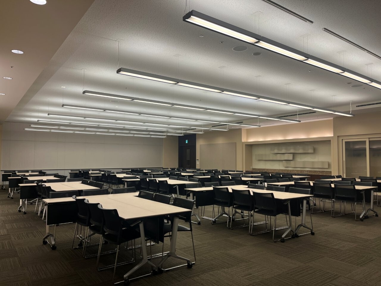 グループ形式(3名掛け)│ルーム１