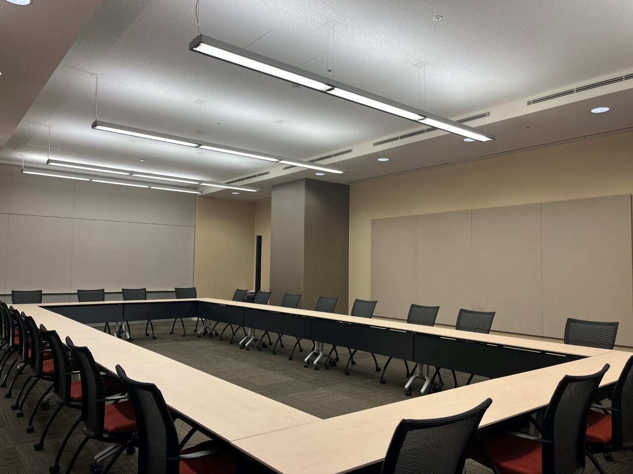 ロの字形式│ルーム２