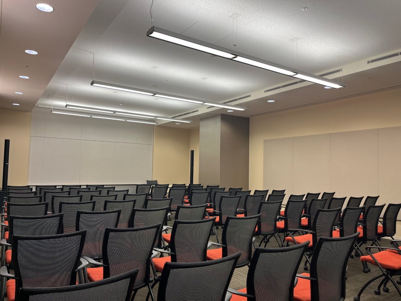 シアター形式│ルーム２