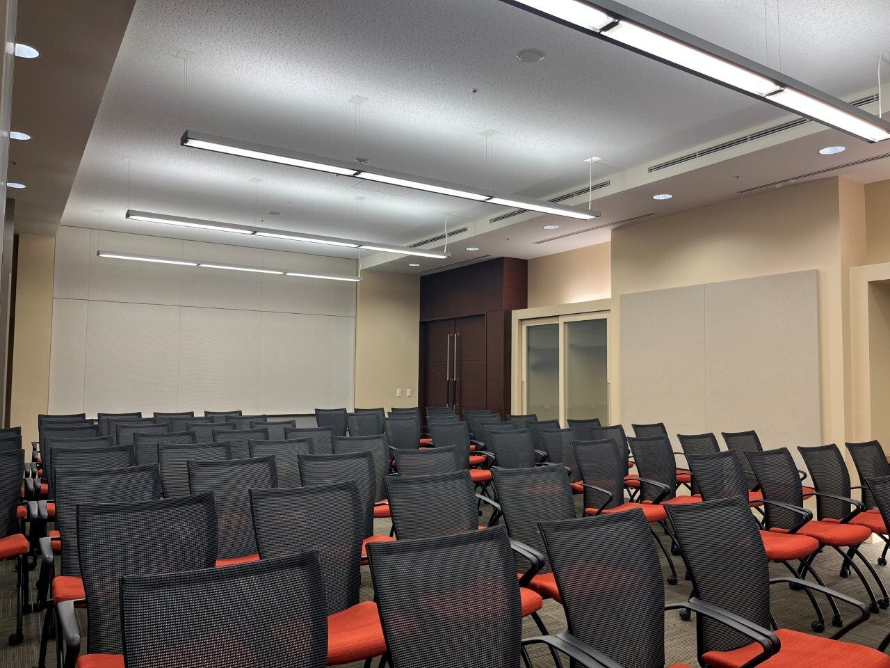 シアター形式│ルーム2