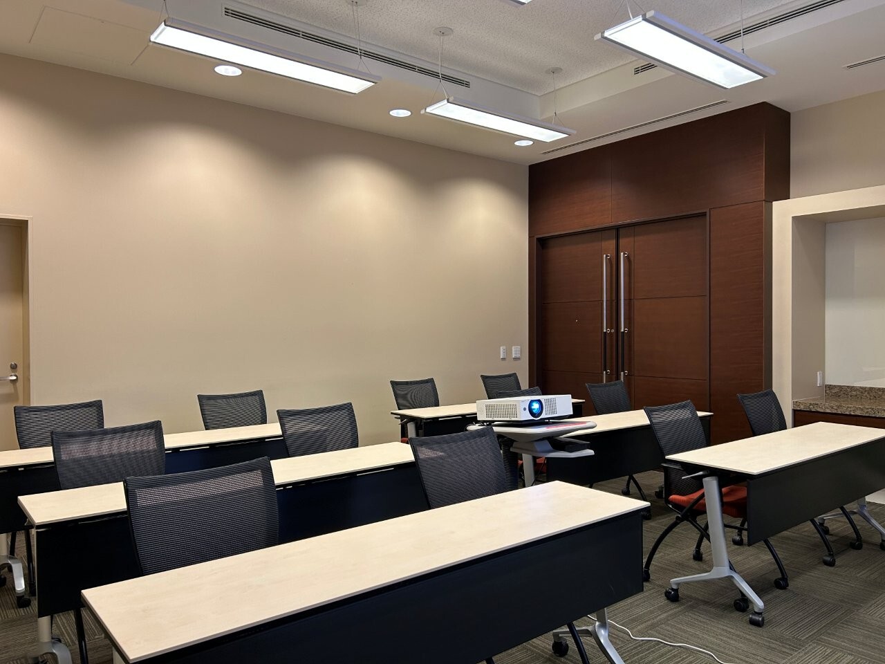 スクール形式(2名掛け)│ルーム３