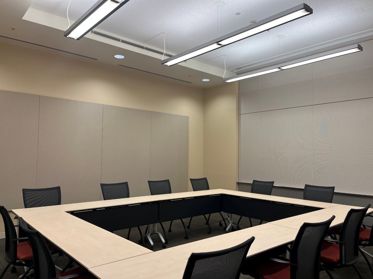 ロの字形式│ルーム４